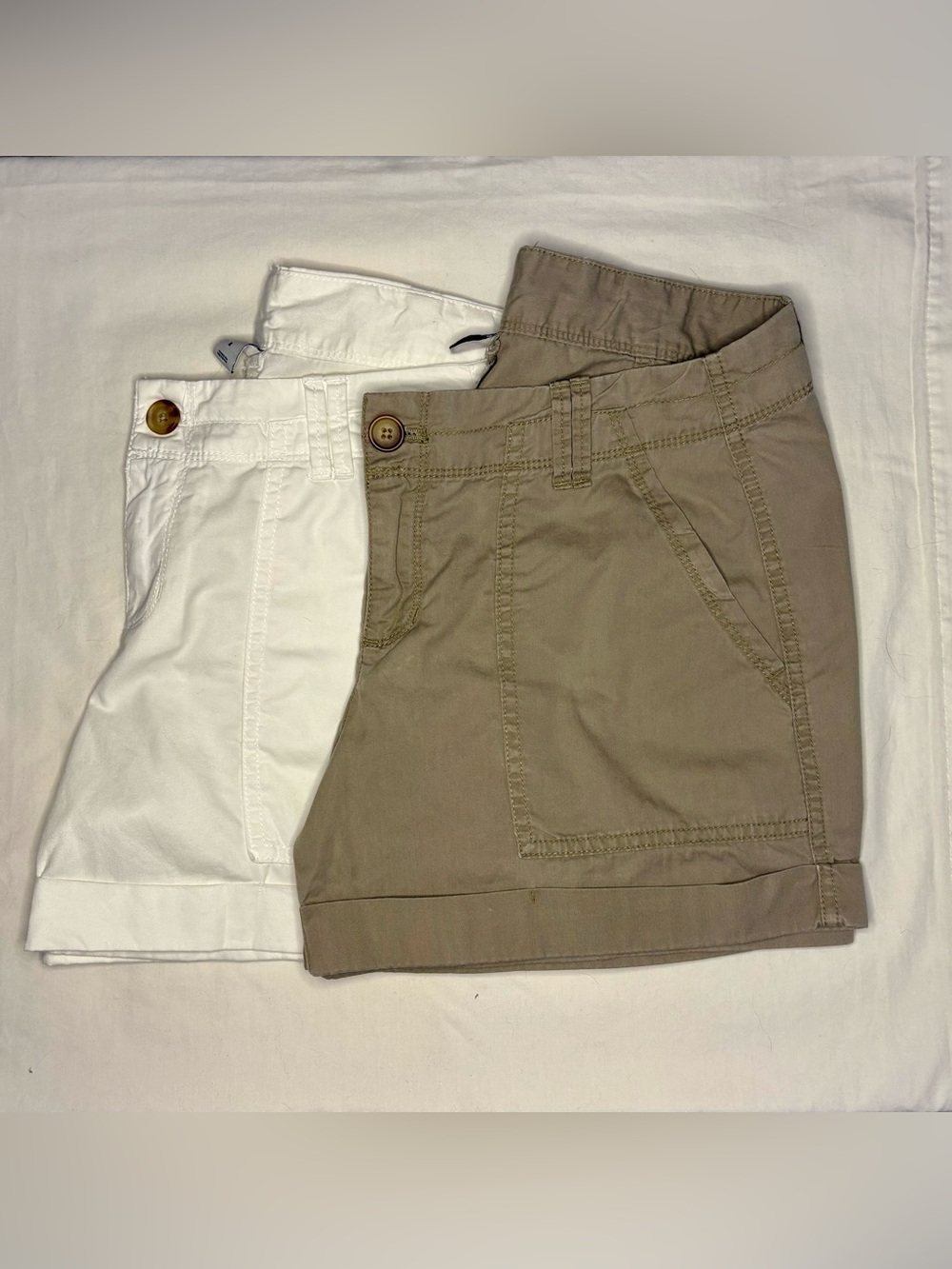 OLD NAVY : Set of 2 Utility Shorts Bundle Size 6 | White & Khaki | Cotton Shorts